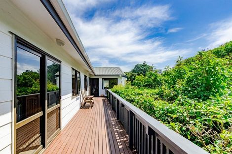 Photo of property in 6 Gates Road, Waikanae Beach, Waikanae, 5036