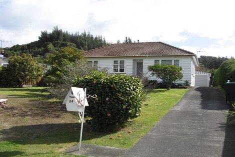 Photo of property in 24 Stanley Street, Wainuiomata, Lower Hutt, 5014