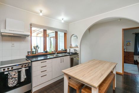 Photo of property in 175 Blockhouse Bay Road, Avondale, Auckland, 0600