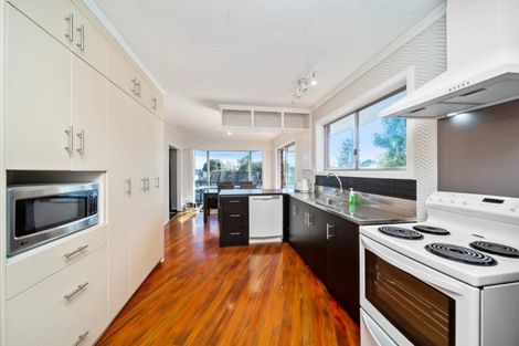 Photo of property in 12 Saxton Road, Upper Vogeltown, New Plymouth, 4310