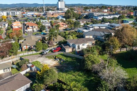 Photo of property in 16 Millstream Drive, Henderson, Auckland, 0610