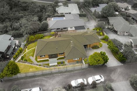 Photo of property in 7 Landvale Court, Browns Bay, Auckland, 0630
