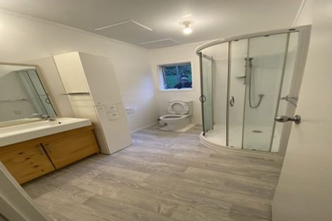 Photo of property in 6 West Glade Crescent, Birkenhead, Auckland, 0626