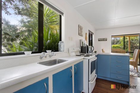 Photo of property in 50 Hillview Road, Waihi Beach, 3611