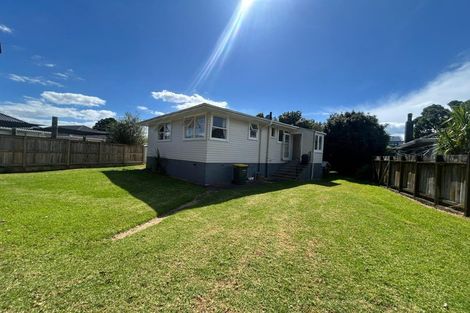 Photo of property in 4 Hereford Street, Te Atatu Peninsula, Auckland, 0610