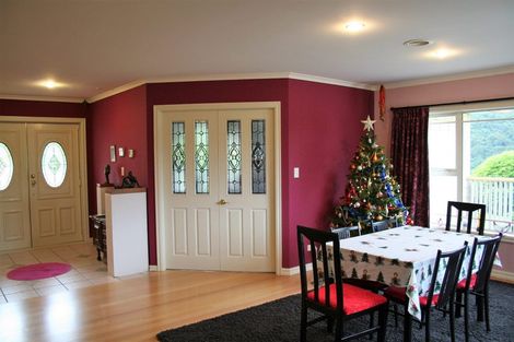 Photo of property in 85 Emerald Hill Drive, Birchville, Upper Hutt, 5018