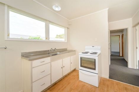 Photo of property in 2 Leslie Avenue, Cloverlea, Palmerston North, 4412