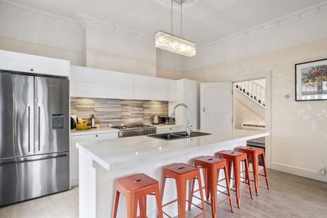 Photo of property in 155 Victoria Road, Saint Clair, Dunedin, 9012