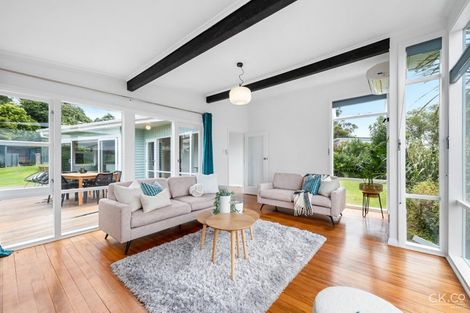 Photo of property in 34 Miromiro Road, Normandale, Lower Hutt, 5010