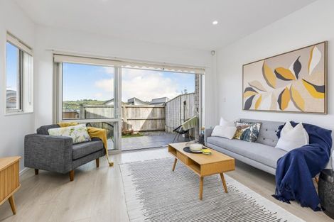Photo of property in 129 Tarapuka Road, Westgate, Auckland, 0814
