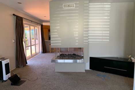 Photo of property in 41 Lynwood Road, New Lynn, Auckland, 0600