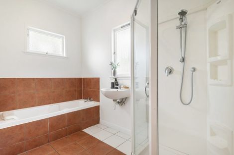 Photo of property in 28a Francis Street, Hauraki, Auckland, 0622