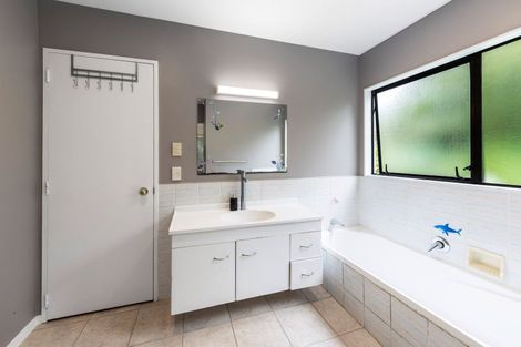 Photo of property in 446f West Coast Road, Glen Eden, Auckland, 0602