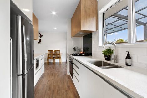 Photo of property in 138 Moire Road, West Harbour, Auckland, 0618