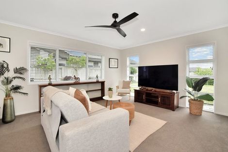 Photo of property in 39 Montia Close, Papamoa Beach, Papamoa, 3118