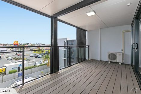 Photo of property in 3-01/424 Maunganui Road, Mount Maunganui, 3116