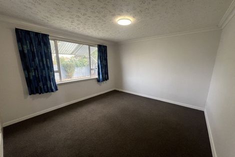 Photo of property in 16 Sawyers Arms Road, Northcote, Christchurch, 8052
