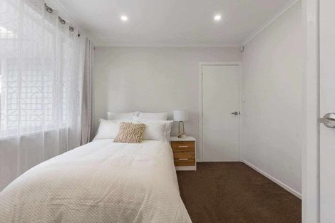 Photo of property in 11 Harrington Road, Henderson, Auckland, 0610