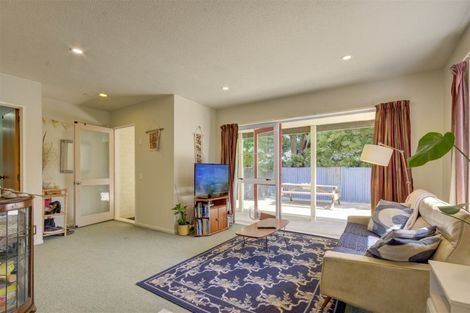 Photo of property in 28 Queens Avenue, Waikuku Beach, 7402
