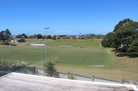 Photo of property in 65 Zara Court, Windsor Park, Auckland, 0632