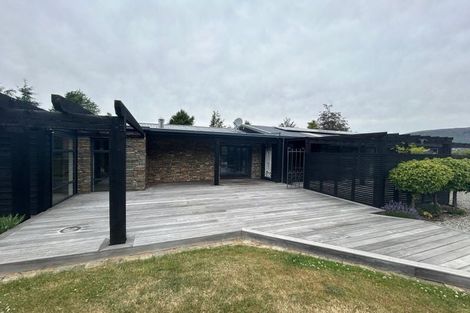 Photo of property in 11 Old Racecourse Road, Albert Town, Wanaka, 9305