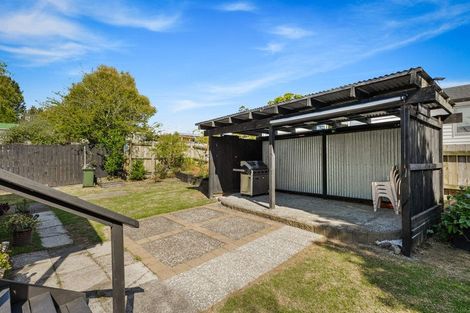 Photo of property in 2/4 Kahikatea Place, Ranui, Auckland, 0612