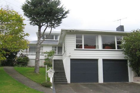 Photo of property in 71 Kiwi Crescent, Tawa, Wellington, 5028