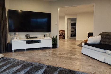 Photo of property in 4 Heaphy Place, Pukehangi, Rotorua, 3015