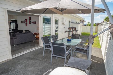 Photo of property in 27 Eagles Way, Cable Bay, 0420