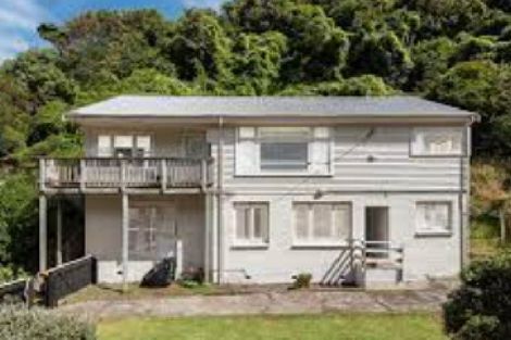 Photo of property in 23 Melrose Road, Island Bay, Wellington, 6023