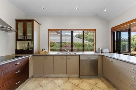 Photo of property in 28 Kurupae Road, Hilltop, Taupo, 3330