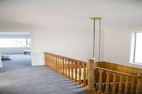 Photo of property in 93 Chelsea View Drive, Chatswood, Auckland, 0626