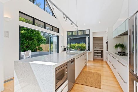 Photo of property in 105 Gladstone Road South, Dalmore, Dunedin, 9010