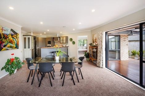 Photo of property in 147 Pacific Drive, Fitzherbert, Palmerston North, 4410
