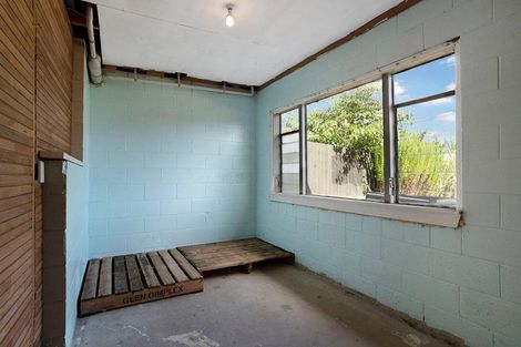 Photo of property in 2/20 Humphrey Kemp Avenue, Henderson, Auckland, 0612