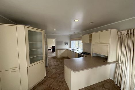 Photo of property in 7 Sanctuary Point, Sunnyhills, Auckland, 2010