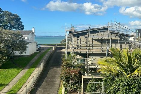 Photo of property in 44a Marine Parade, Mellons Bay, Auckland, 2014