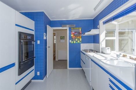 Photo of property in 127 Parkvale Road, Karori, Wellington, 6012