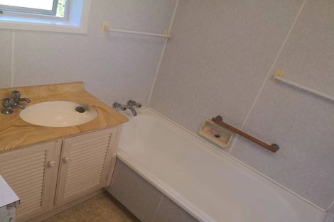 Photo of property in 1/454 East Coast Road, Windsor Park, Auckland, 0630