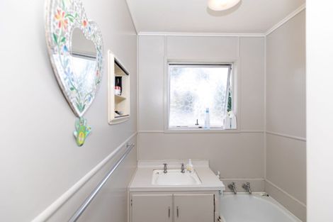 Photo of property in 49 Karen Crescent, Dinsdale, Hamilton, 3204