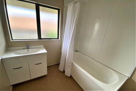 Photo of property in 12 Cretian Crescent, Henderson, Auckland, 0612