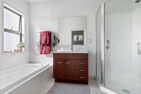 Photo of property in 18/40 Scarlet Oak Drive, Schnapper Rock, Auckland, 0632