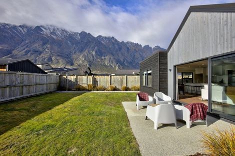Photo of property in 14 Ward Street, Jacks Point, Queenstown, 9371