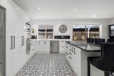 Photo of property in 22 Ranui Avenue, Kerikeri, 0230