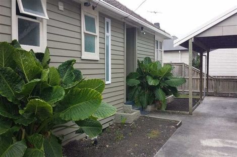 Photo of property in 19 Old Farm Road, Hamilton East, Hamilton, 3216