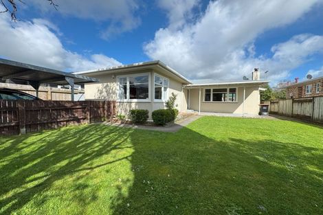Photo of property in 4 Alton Place, Hokowhitu, Palmerston North, 4410