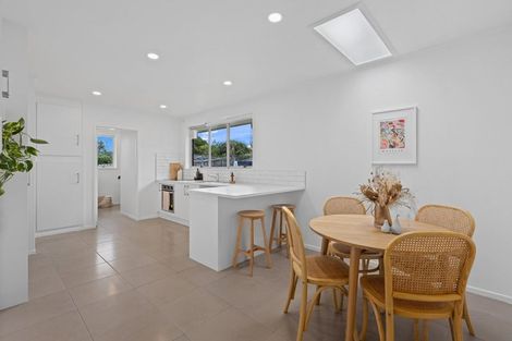 Photo of property in 1/35 Lynwood Road, New Lynn, Auckland, 0600