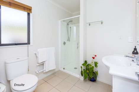 Photo of property in 3 Aragon Grove, Kingsley Heights, Upper Hutt, 5018