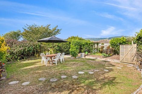 Photo of property in 52 Campbell Avenue, Paraparaumu, 5032