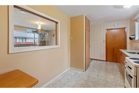 Photo of property in 2/43 Prestons Road, Redwood, Christchurch, 8051